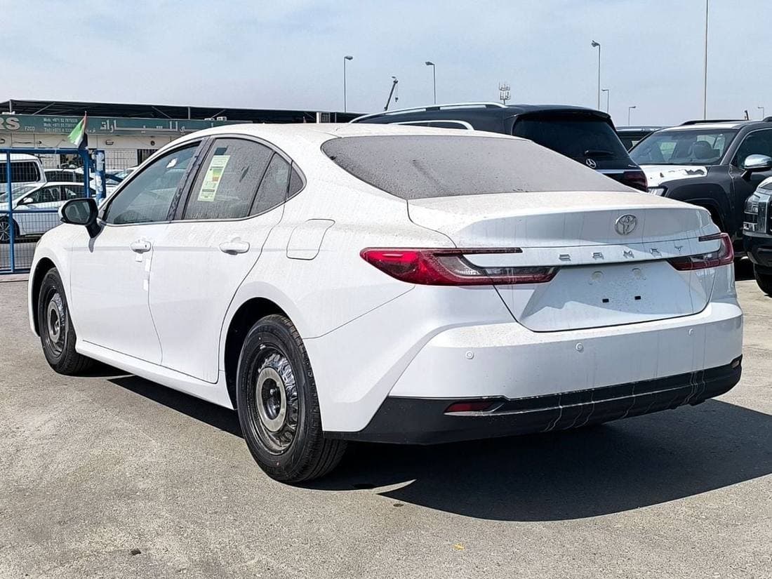 2026 Toyota Camry GLE thumbnail 4