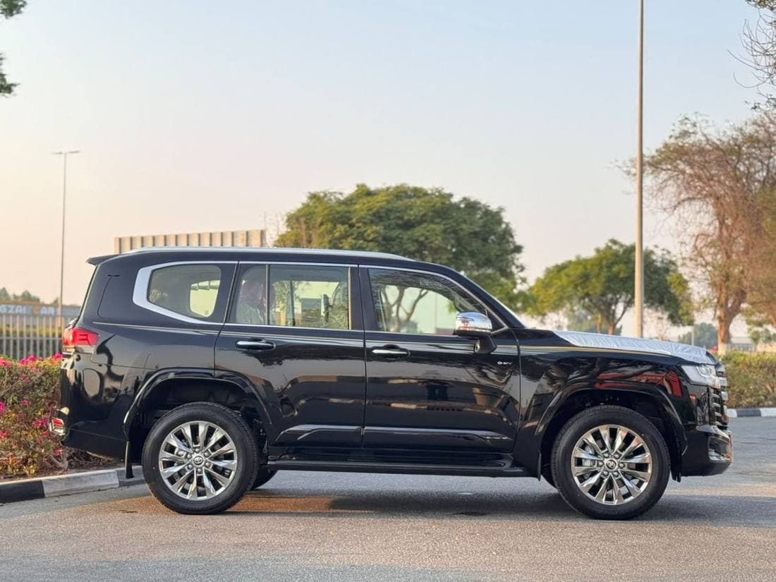 2026 Toyota Land Cruiser VXR thumbnail 4