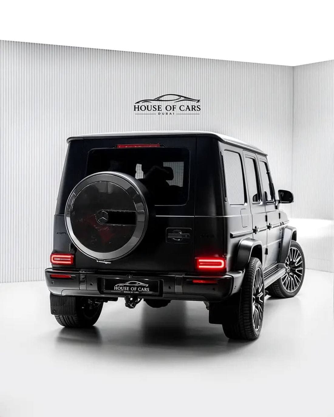 2025 Mercedes Benz G63 AMG thumbnail 2