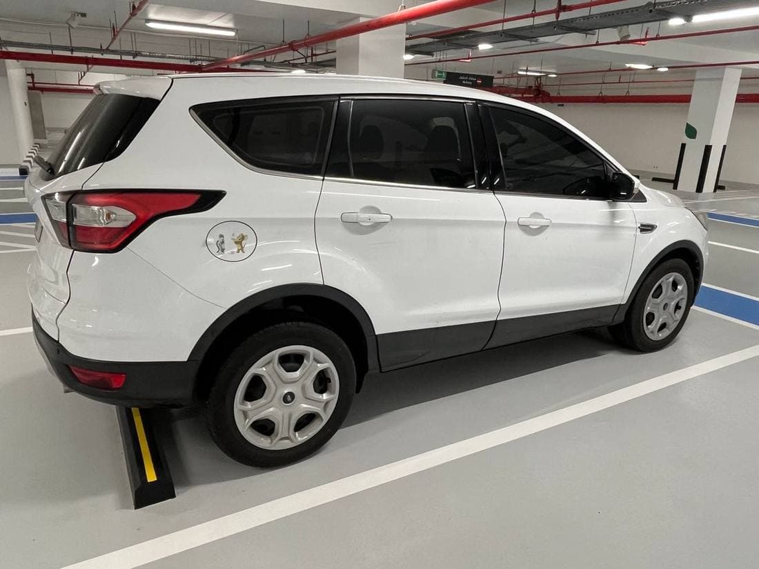 2018 Ford Escape SE thumbnail 3