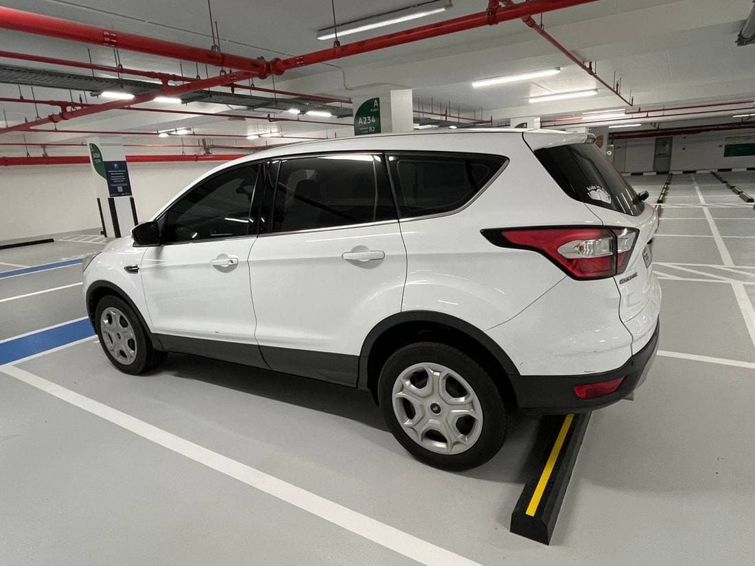 2018 Ford Escape SE thumbnail 4