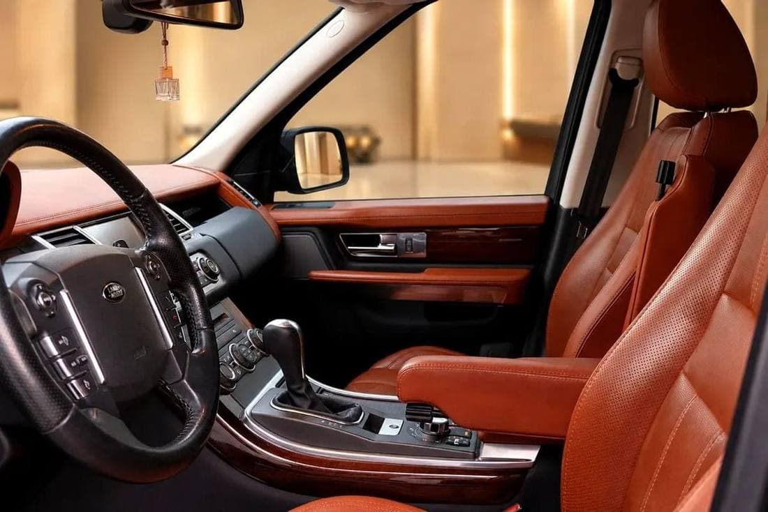 2011 Land Rover Range Rover Sport thumbnail 3