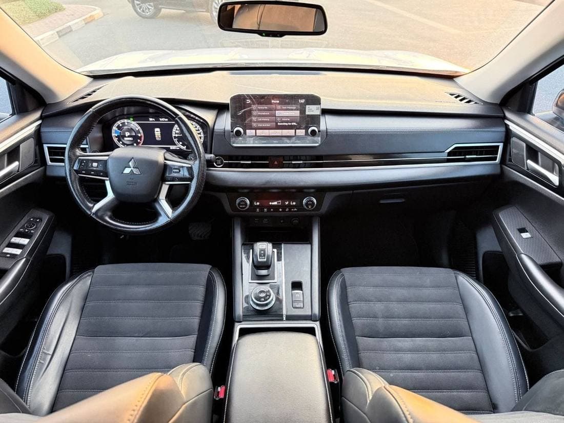 2024 Mitsubishi Outlander PREMIUM LAUNCH EDITION thumbnail 5