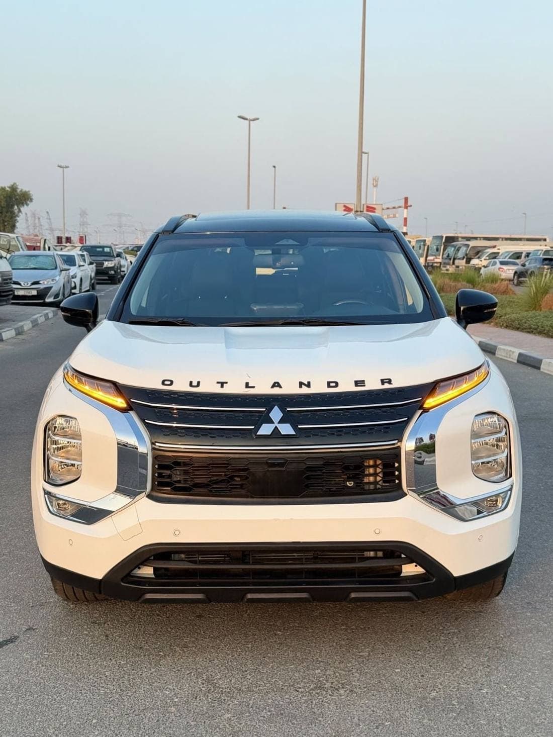 2024 Mitsubishi Outlander PREMIUM LAUNCH EDITION thumbnail 2