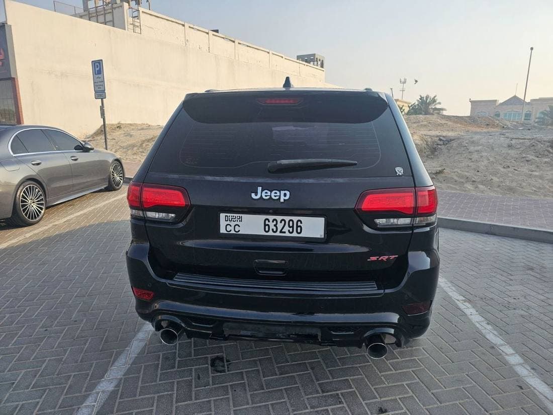 2015 Jeep Grand Cherokee SRT8 thumbnail 6