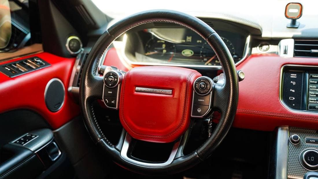 2015 Land Rover Range Rover Sport SVR thumbnail 5