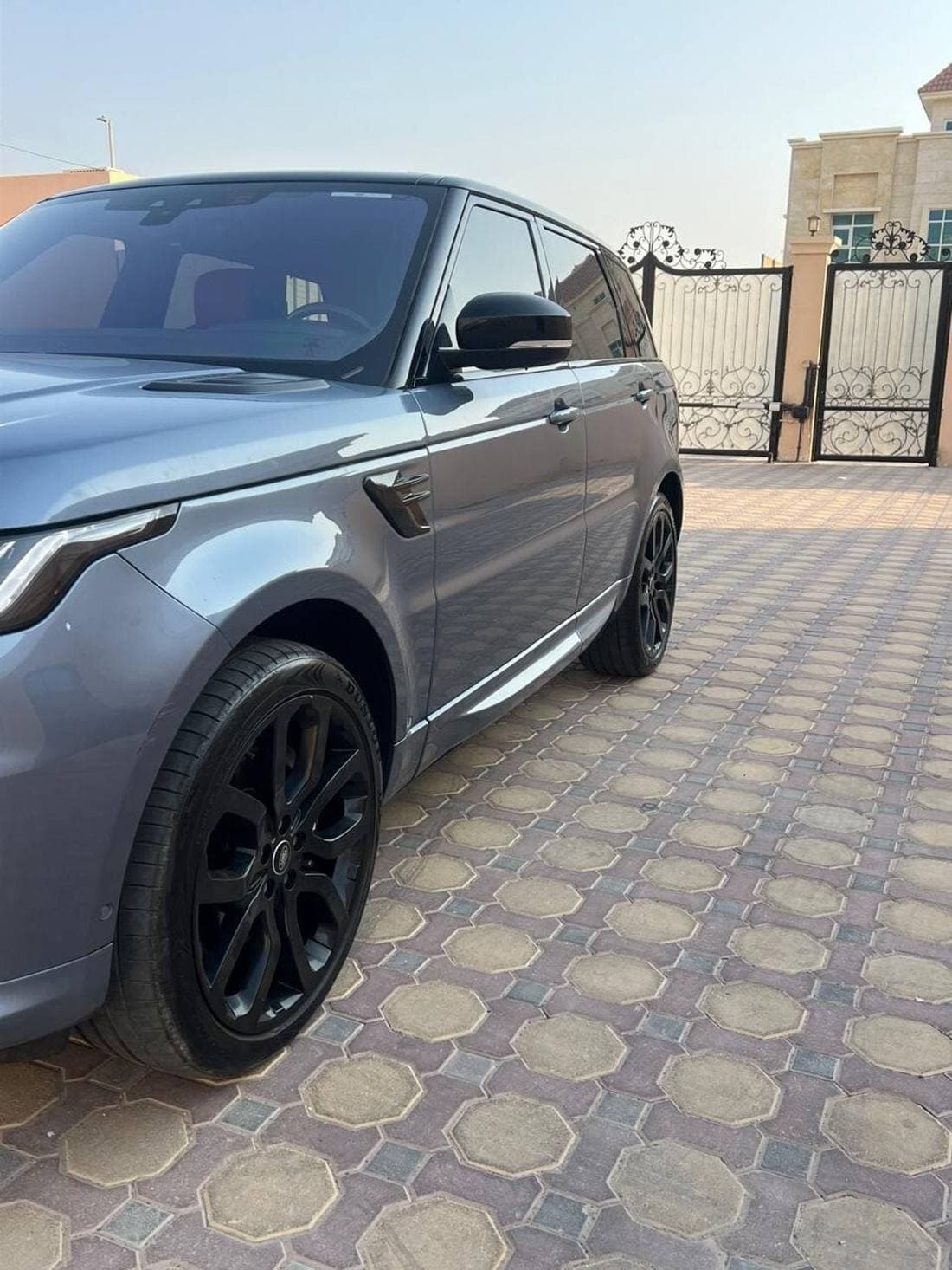 2022 Land Rover Range Rover Sport HSE DYNAMIC thumbnail 3