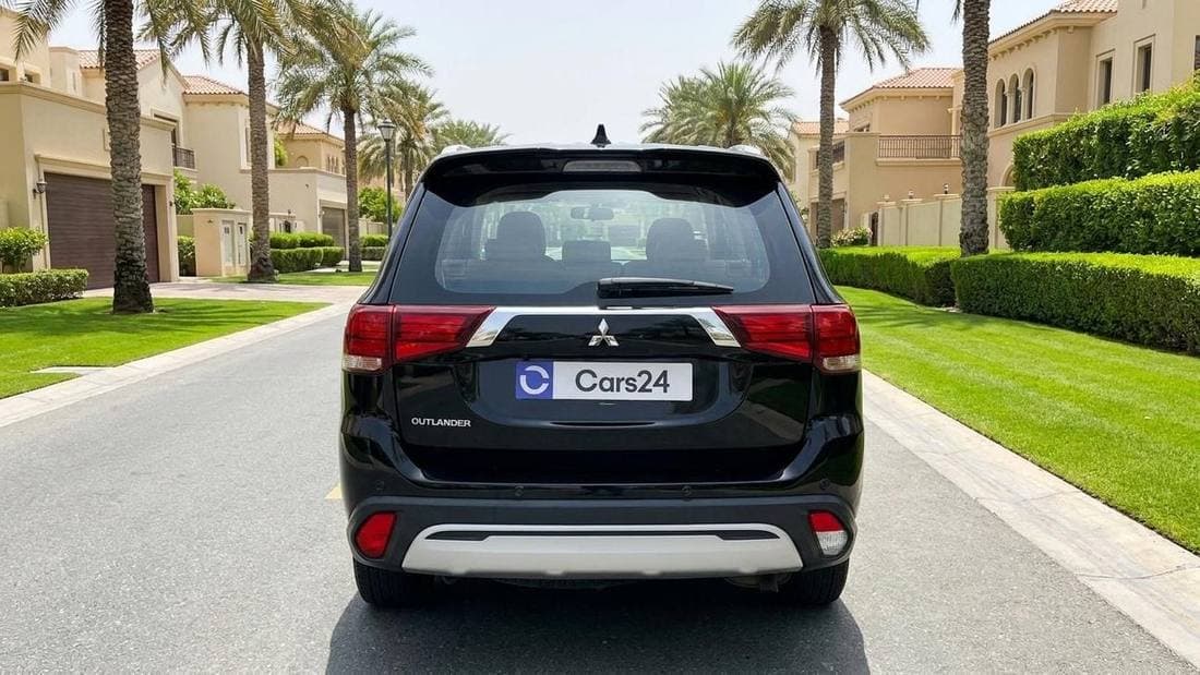 2022 Mitsubishi Outlander thumbnail 4