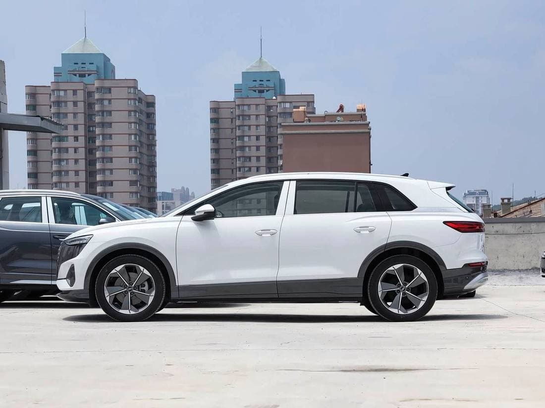 2025 Audi Q5 thumbnail 4
