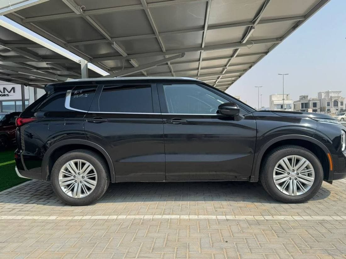 2024 Mitsubishi Outlander GLX MIDLINE thumbnail 3