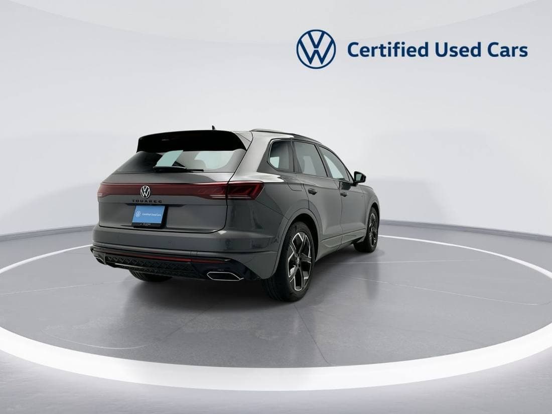 2024 Volkswagen Touareg R LINE thumbnail 7