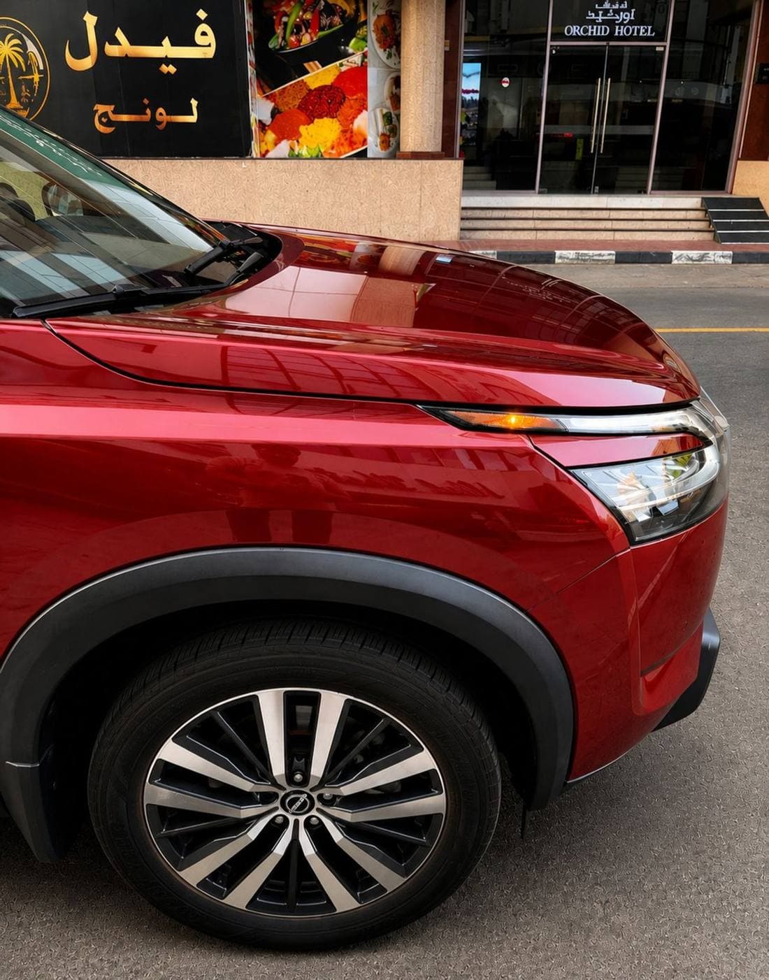 2022 Nissan Pathfinder PLATINUM thumbnail 4