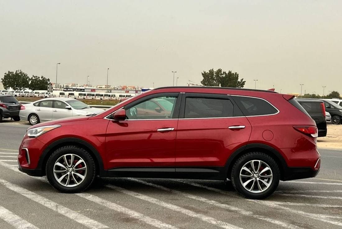 2018 Hyundai Santa Fe GLS thumbnail 4