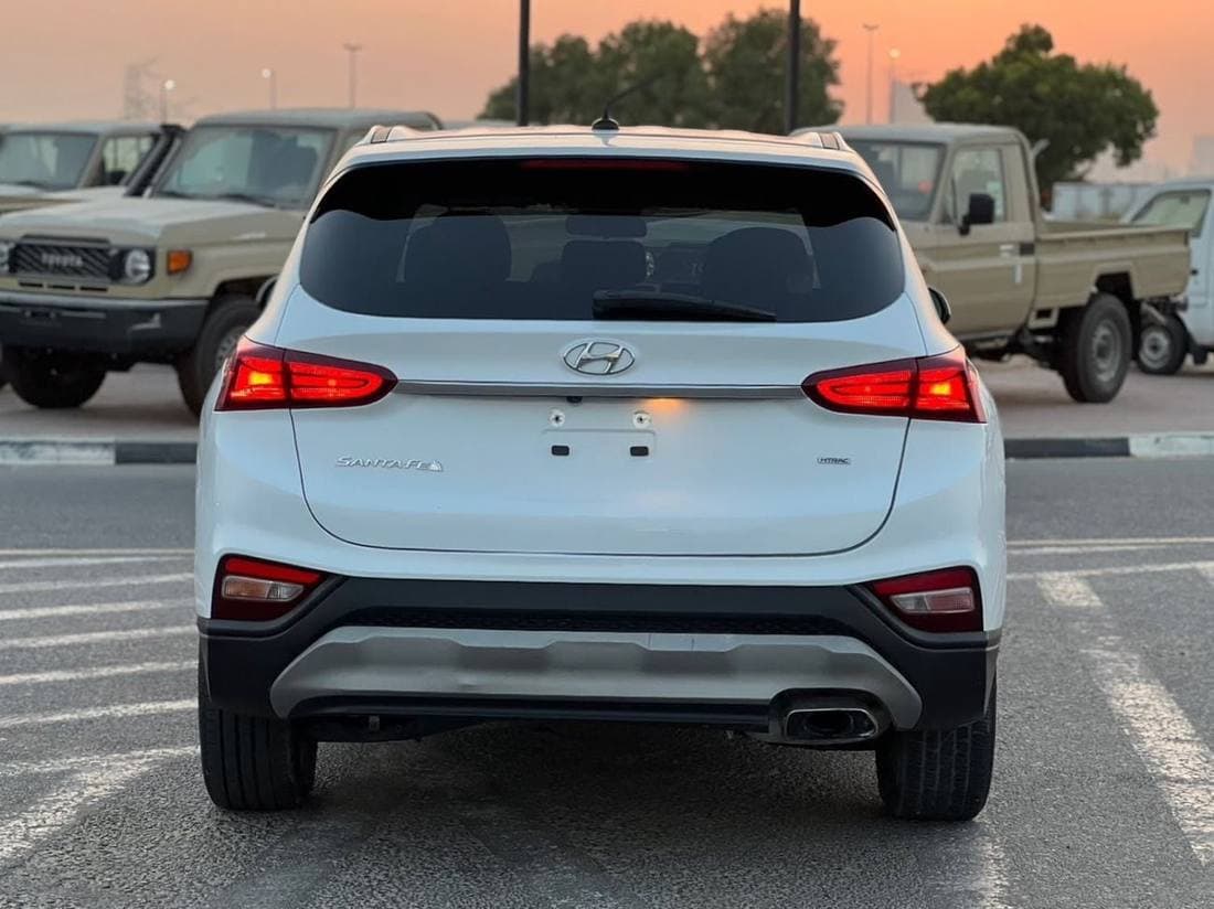 2020 Hyundai Santa Fe thumbnail 5