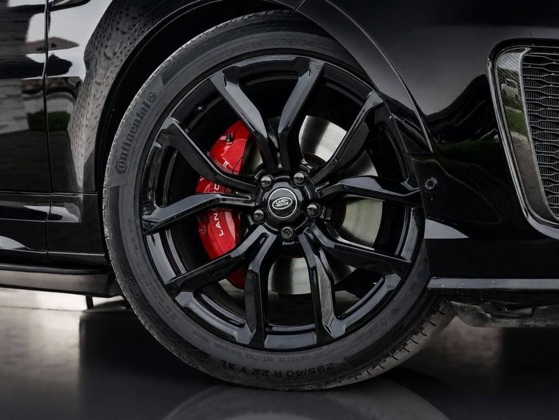 2022 Land Rover Range Rover Sport SVR thumbnail 7