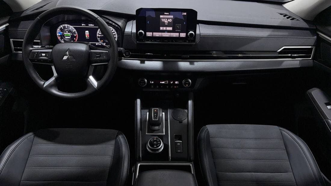 2024 Mitsubishi Outlander thumbnail 7