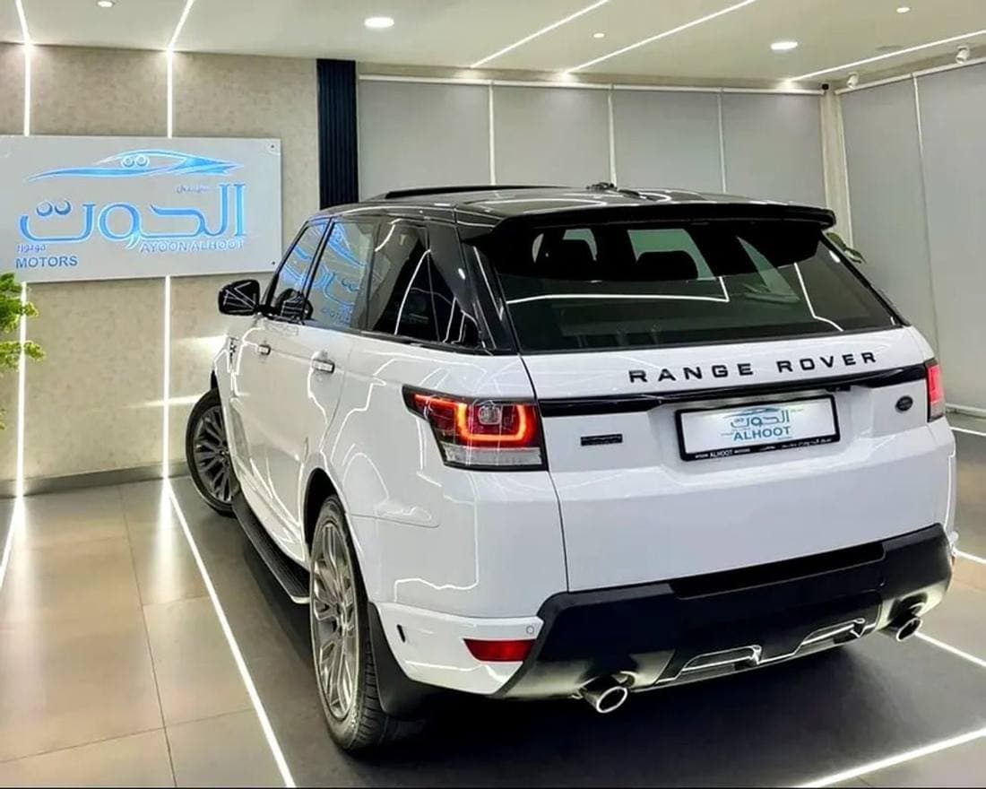 2017 Land Rover Range Rover Sport SUPERCHARGED thumbnail 4