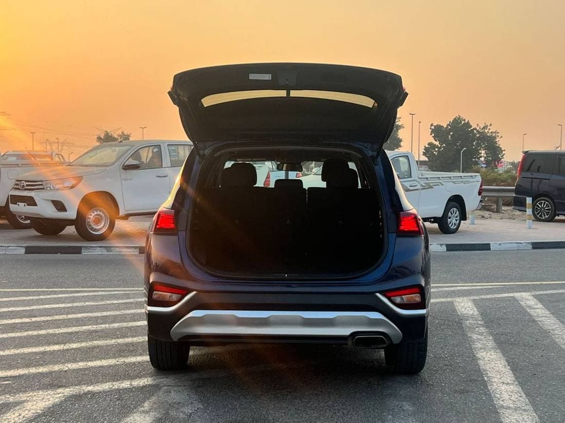 2019 Hyundai Santa Fe STANDARD thumbnail 7