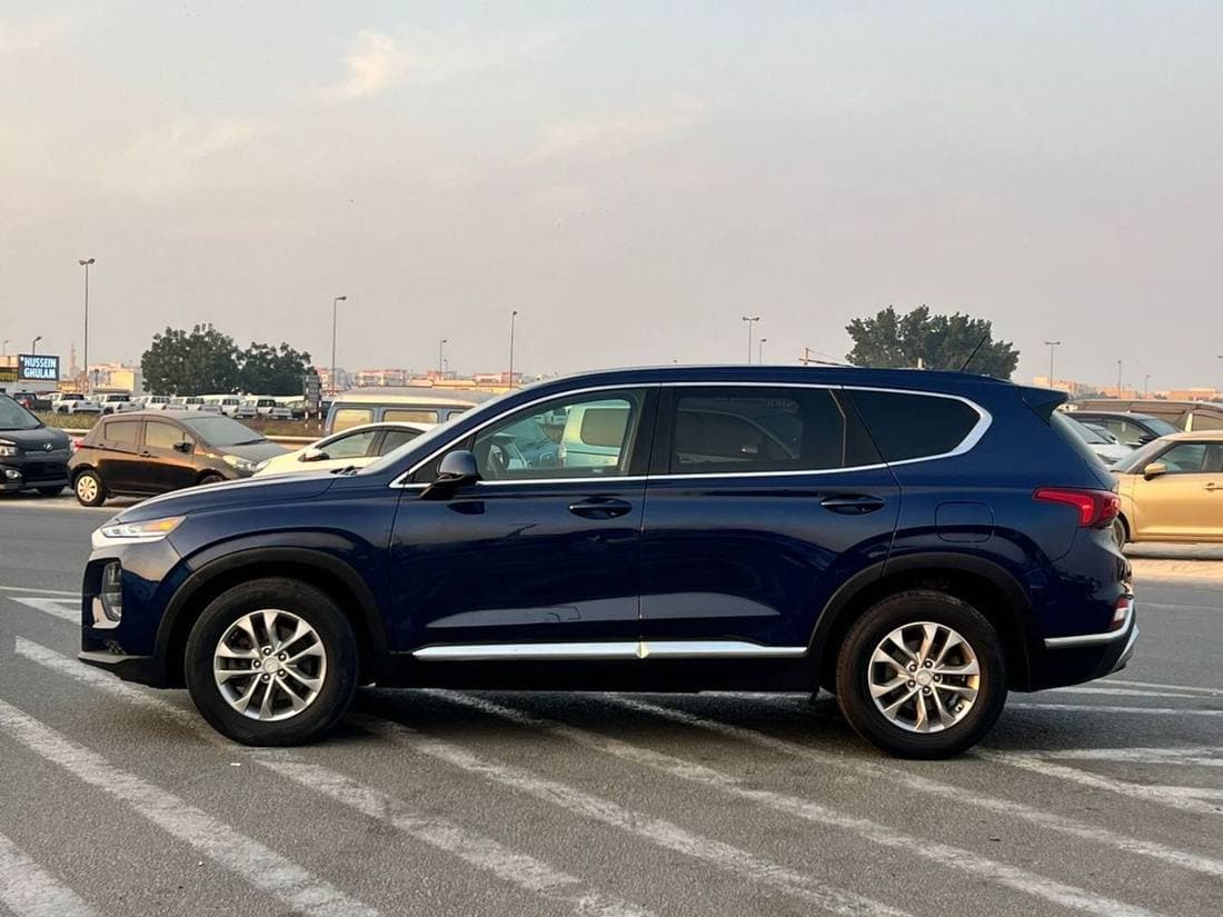 2019 Hyundai Santa Fe STANDARD thumbnail 4