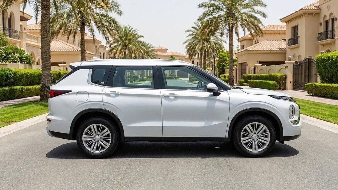 2025 Mitsubishi Outlander GLX MIDLINE thumbnail 3