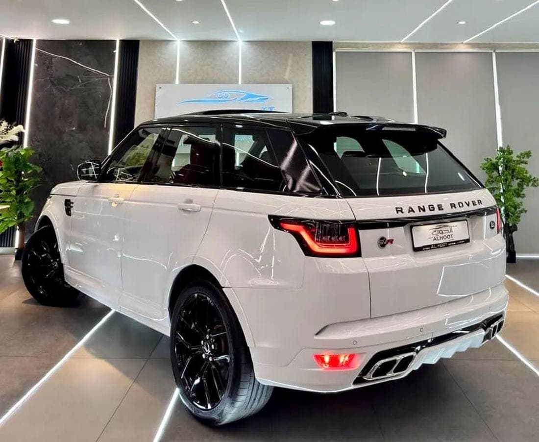 2015 Land Rover Range Rover Sport SVR thumbnail 8