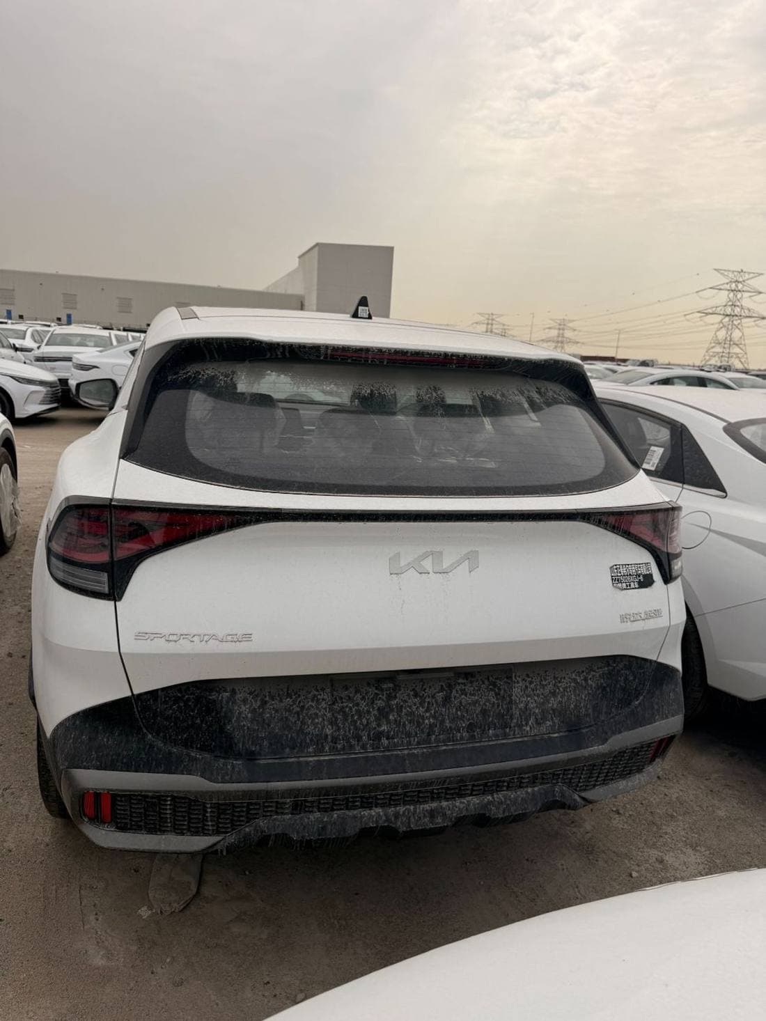 2025 Kia Sportage DLX thumbnail 4