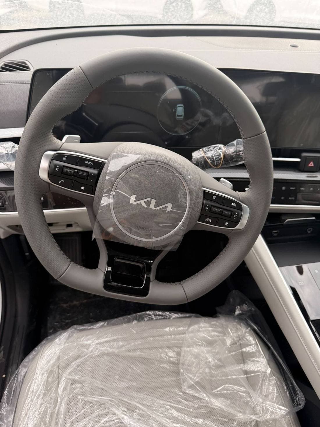 2025 Kia Sportage DLX thumbnail 6