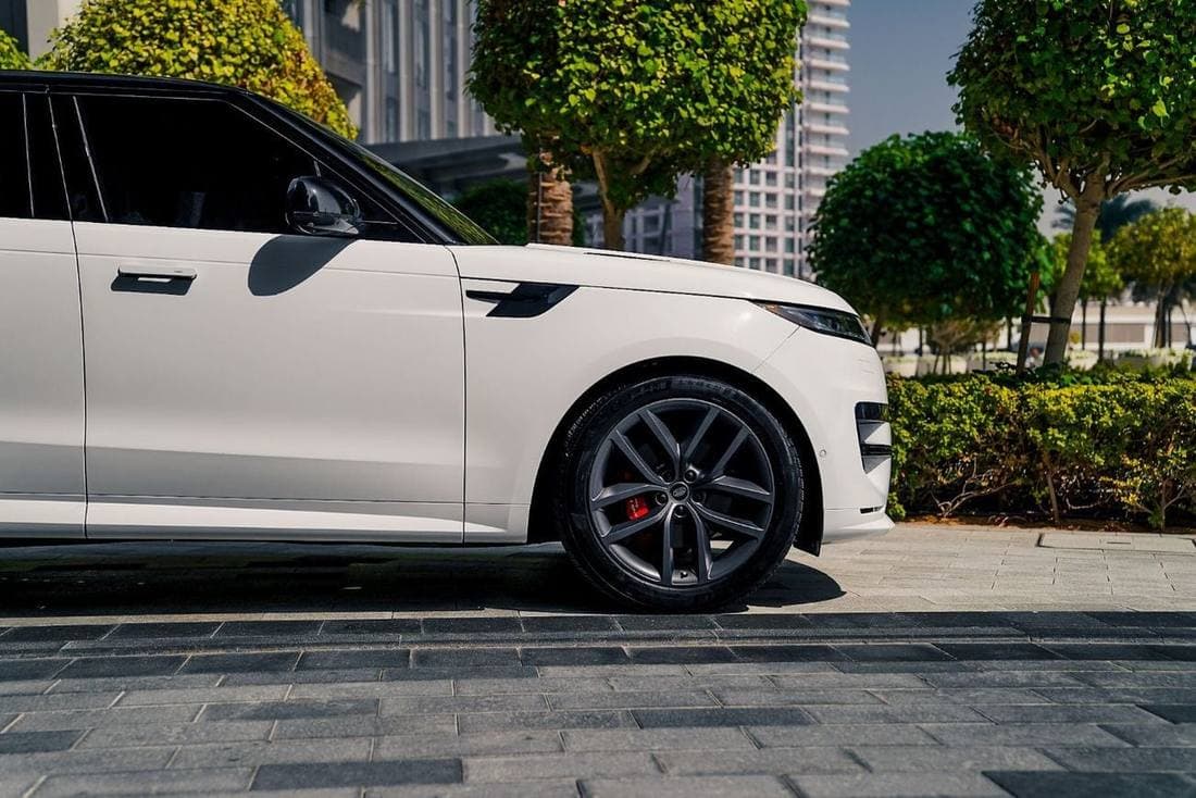 2023 Land Rover Range Rover Sport HSE P400 thumbnail 6