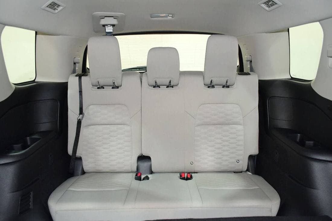 2024 Nissan Pathfinder S thumbnail 8