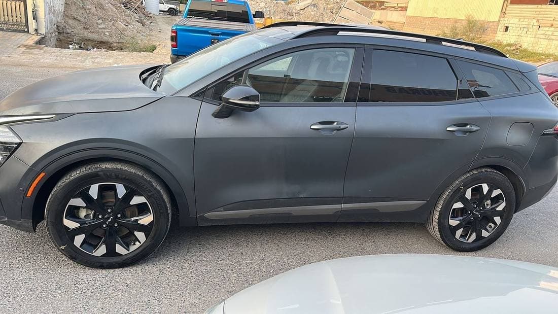 2023 Kia Sportage thumbnail 2