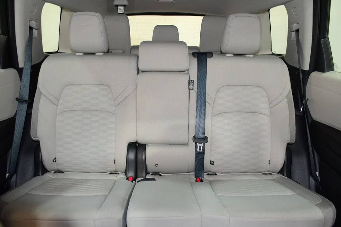 2024 Nissan Pathfinder S thumbnail 7