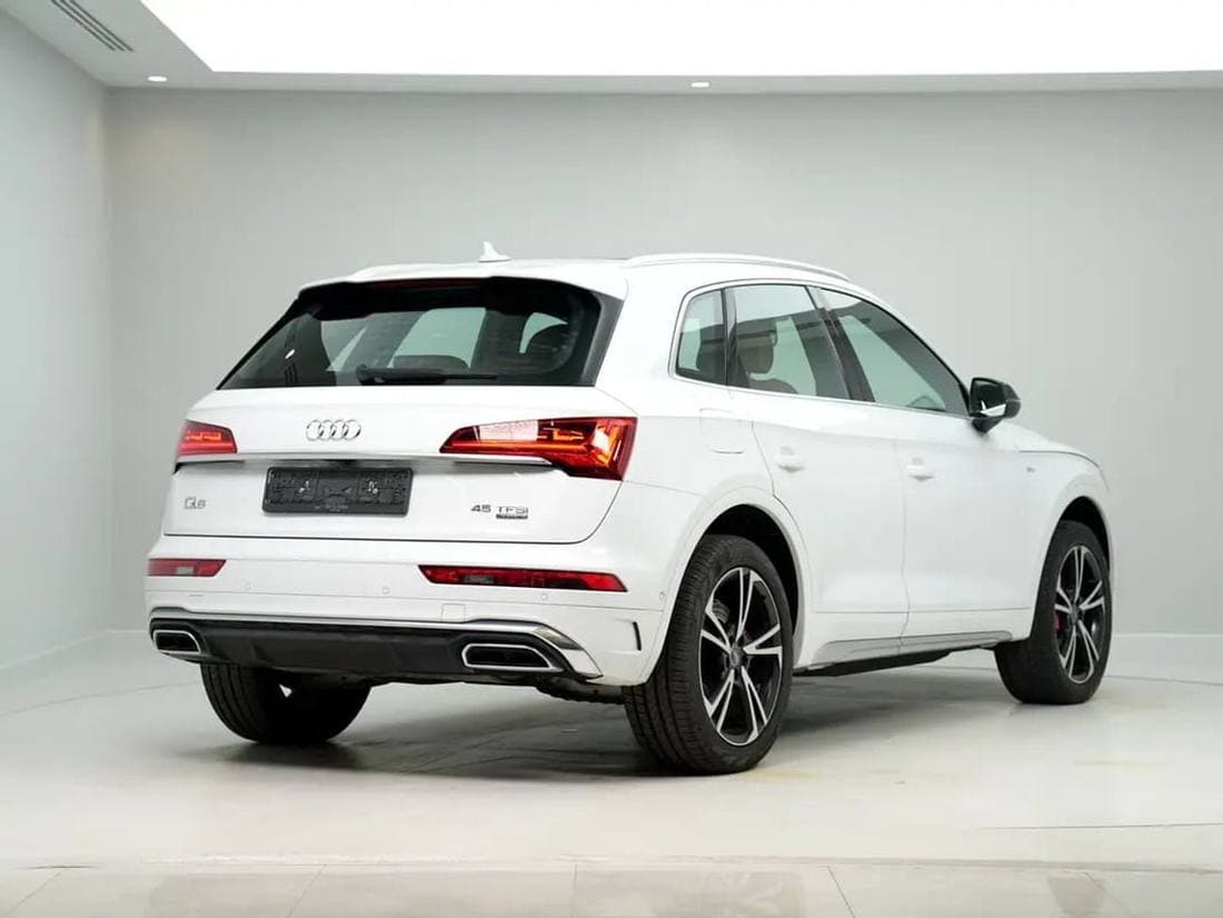 2023 Audi Q5 45 TFSI S LINE thumbnail 7