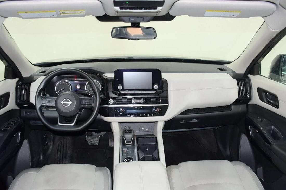2025 Nissan Pathfinder S thumbnail 5