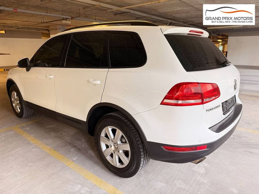 2014 Volkswagen Touareg S thumbnail 7