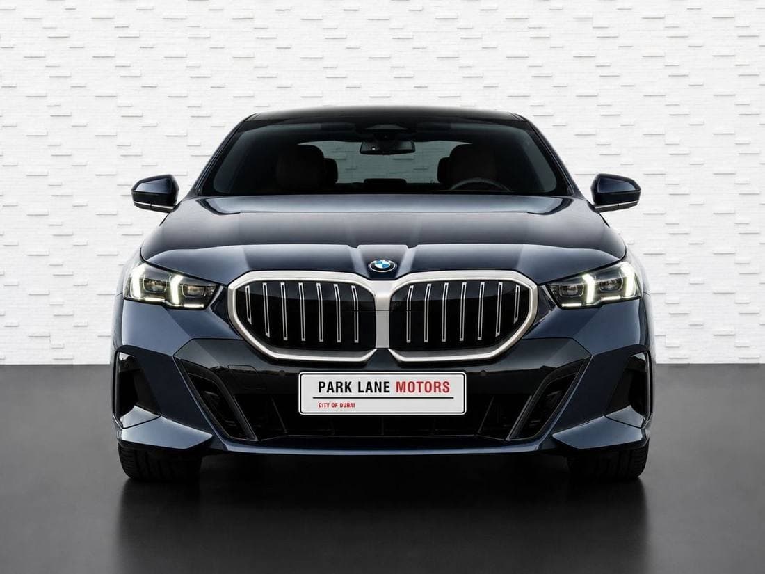 2024 BMW 520i M SPORT thumbnail 2