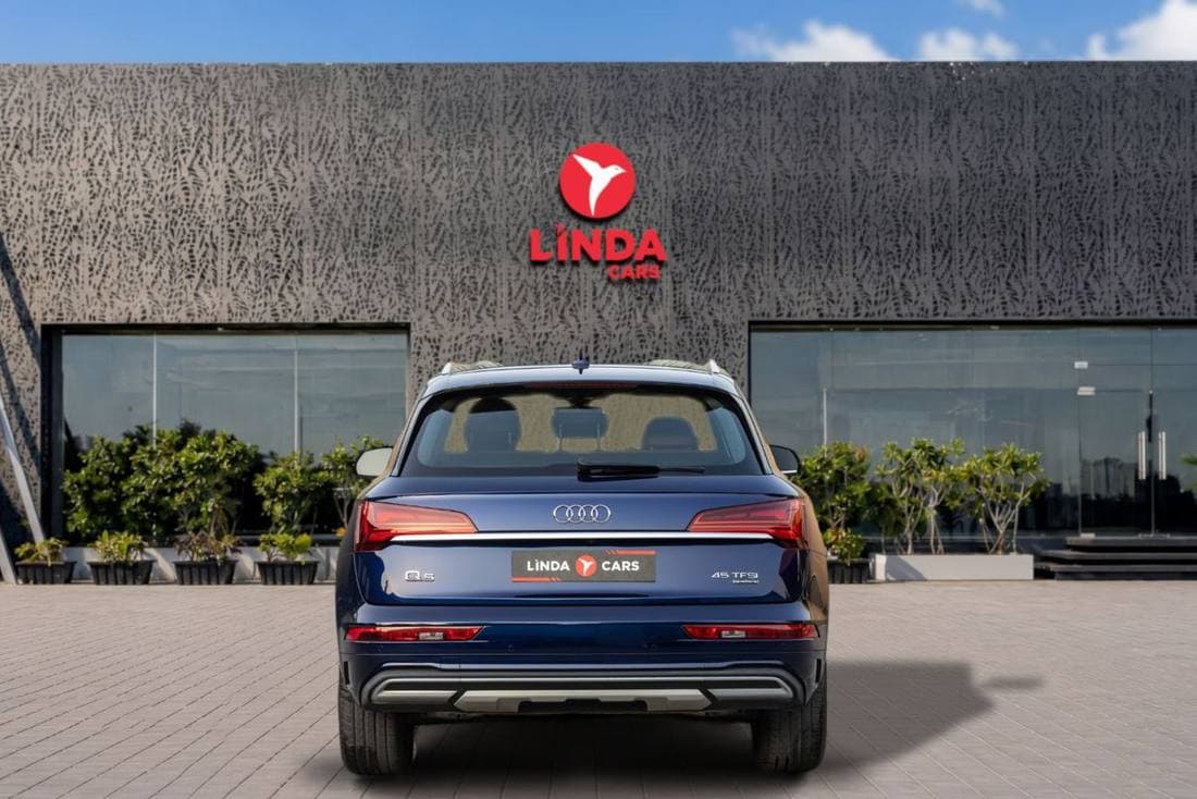 2022 Audi Q5 45 TFSI Quattro 2.0L thumbnail 4