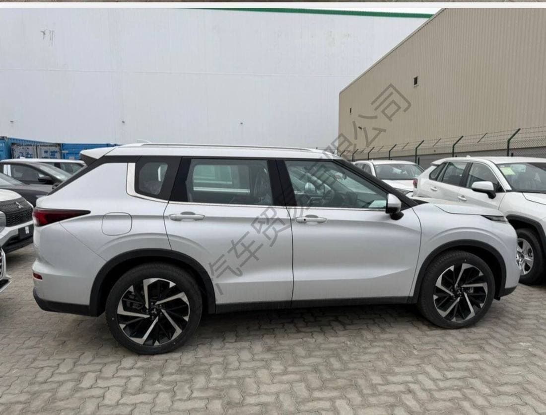 2022 Mitsubishi Outlander GLX HIGHLINE FABRIC thumbnail 3