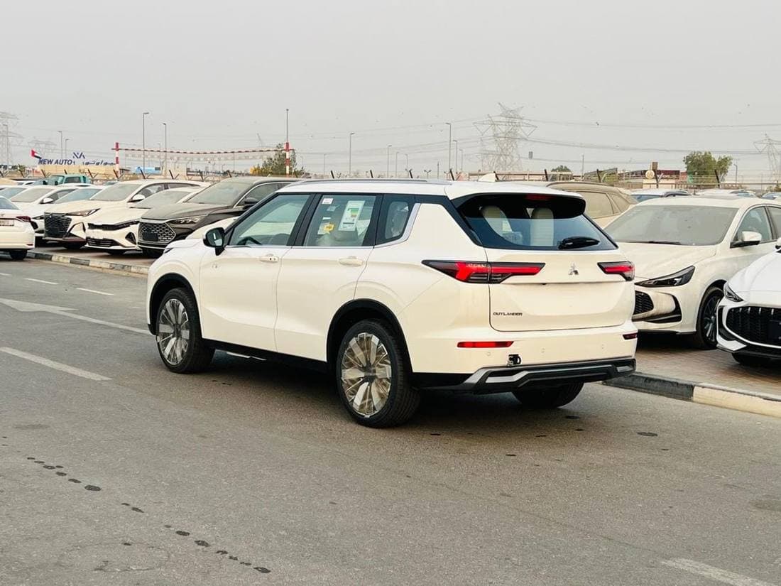 2026 Mitsubishi Outlander HIGHLINE thumbnail 5