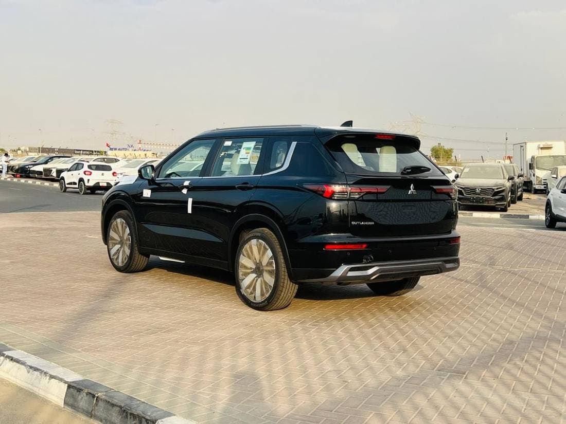 2026 Mitsubishi Outlander HIGHLINE thumbnail 3