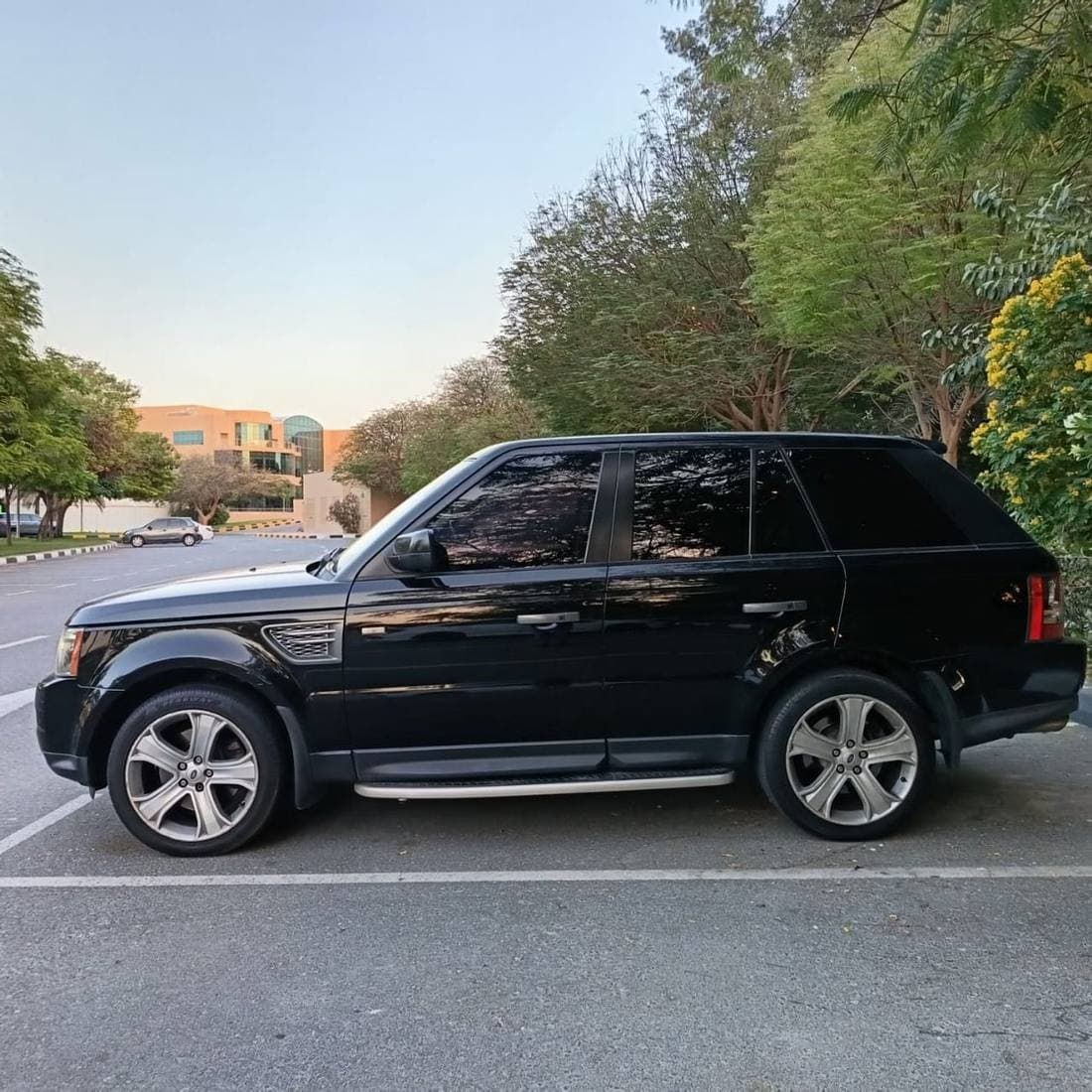 2011 Land Rover Range Rover Sport SUPERCHARGED thumbnail 7