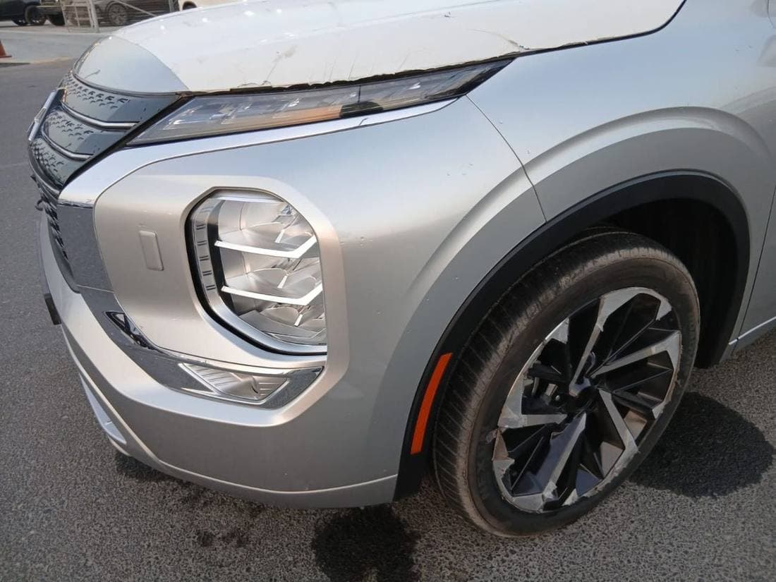 2023 Mitsubishi Outlander PREMIUM thumbnail 7