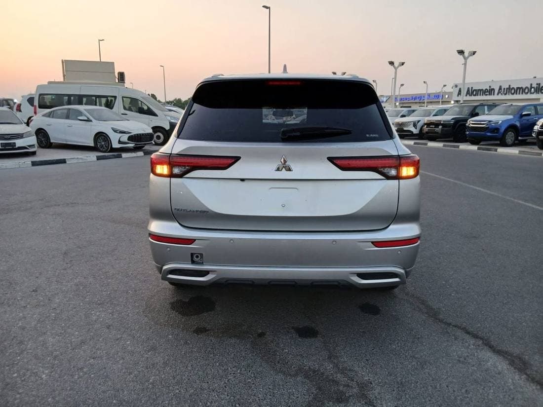 2023 Mitsubishi Outlander PREMIUM thumbnail 5