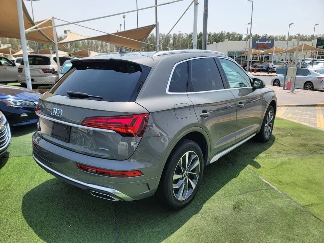 2024 Audi Q5 45 TFSI S LINE thumbnail 8