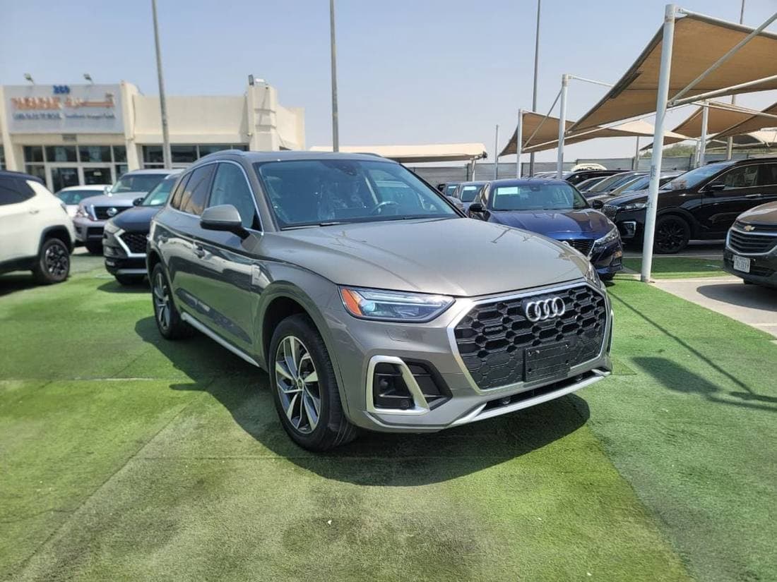 2024 Audi Q5 45 TFSI S LINE thumbnail 5