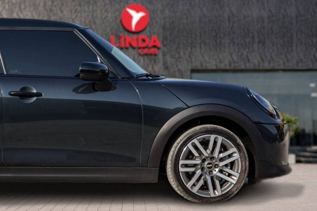 2025 Mini Cooper C thumbnail 8