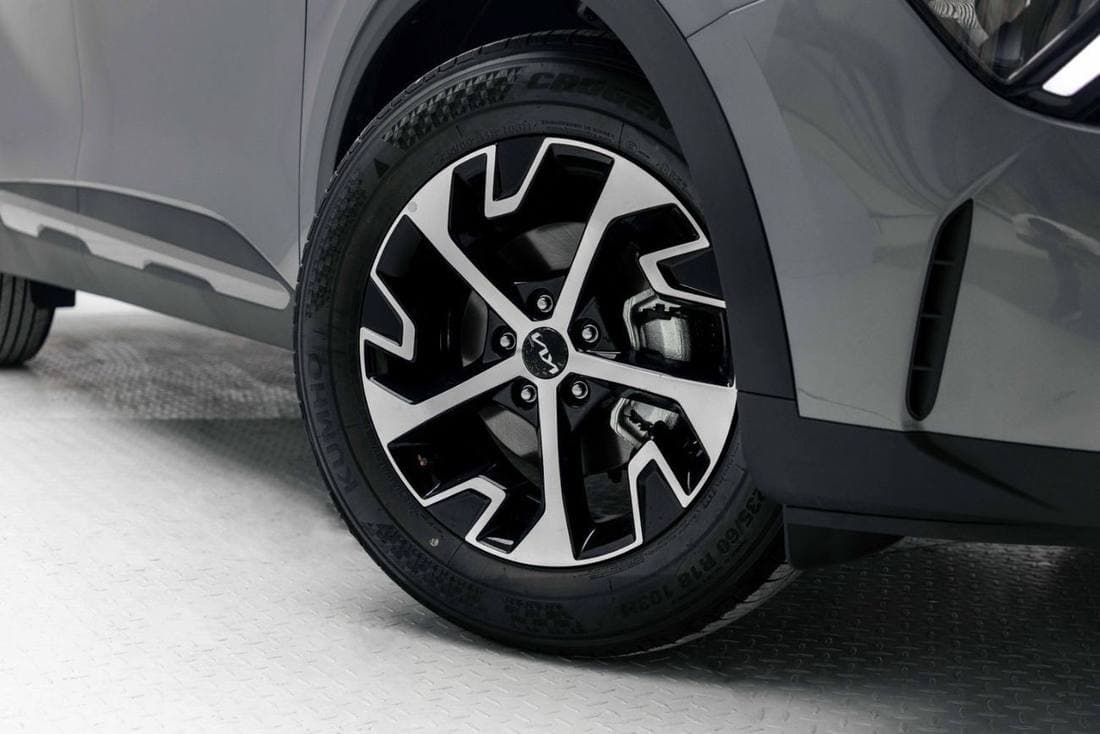 2025 Kia Sportage Premium thumbnail 8