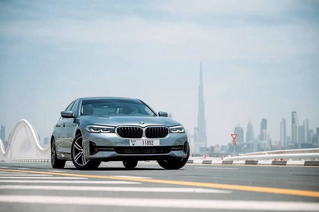 2021 BMW 520i EXCLUSIVE PLUS thumbnail 2