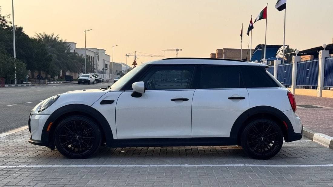 2024 Mini Cooper STANDARD thumbnail 3