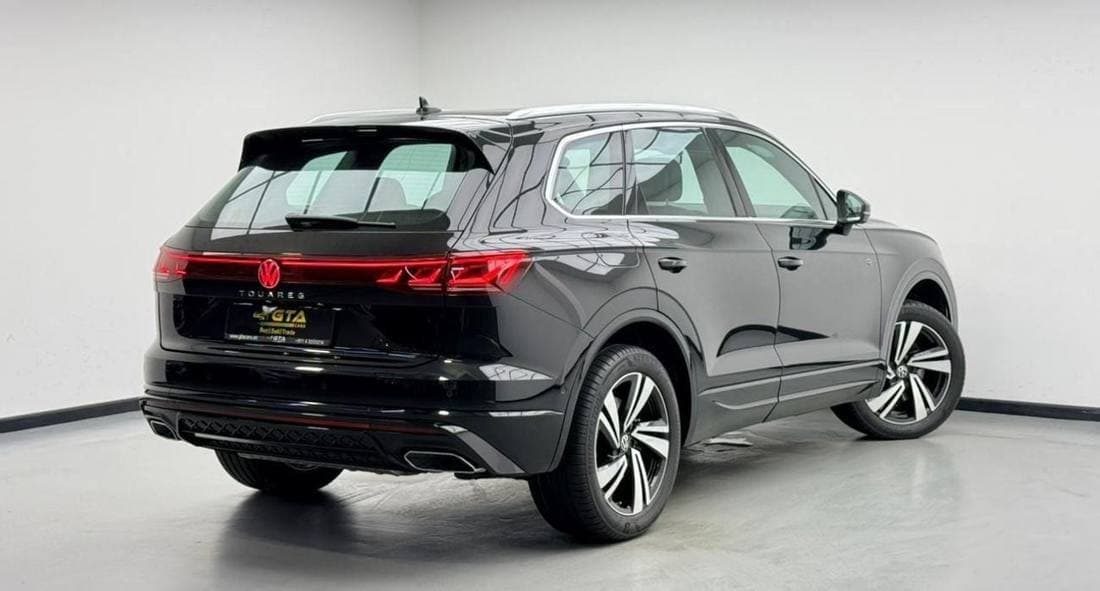 2024 Volkswagen Touareg thumbnail 4