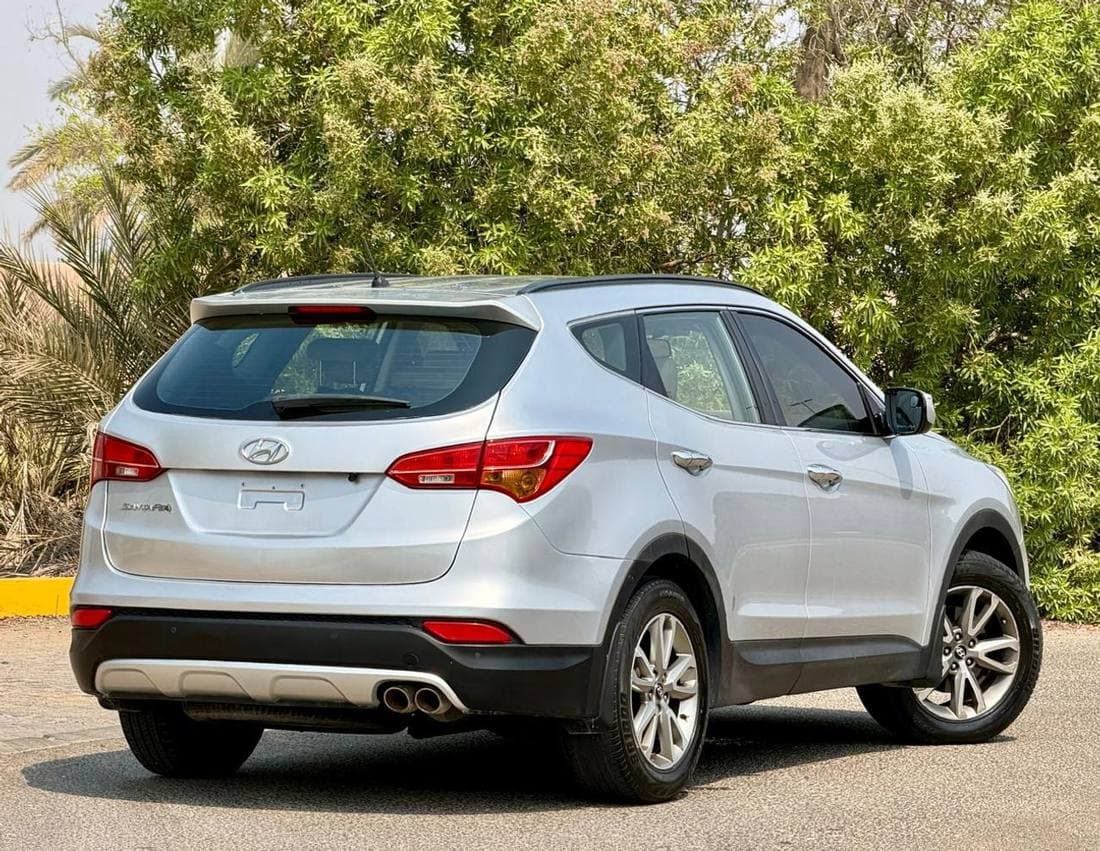 2014 Hyundai Santa Fe GL thumbnail 5